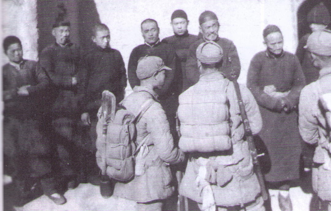 1942�궬��Ӆ^(q��)��·܊�M(j��n)�딳ռ�^(q��)���_(t��i)�h�������h����.jpg